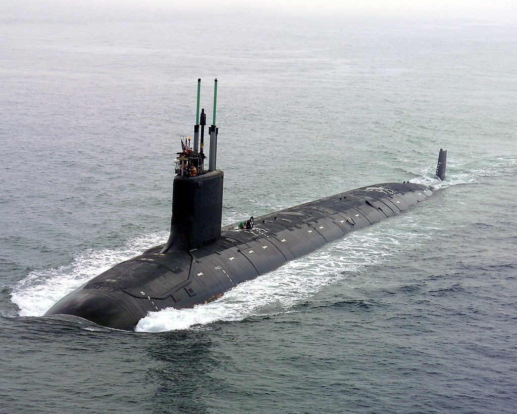 US_Navy_040730-N-1234E-002_PCU_Virginia_(SSN_774)_returns_to_the_General_Dynamics_Electric_Boat_shipyard