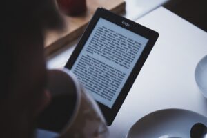 電子書籍で始まる新しい読書習慣、雑食読みと平行読み
